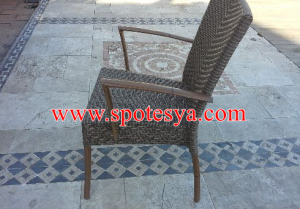 İkinci el yuvarlak yatak 19 Rattan sandalye.ucuz fiyata satılık