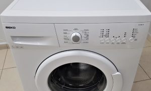 Arçelik 6 Kg 800 Devir 550 TL 20 ikinci el beko çamaşır makinesi D3 5061 B