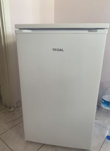 Regal marka mini buzdolabı 1 yıl daha garantisi var sıfır ayarında tertemiz