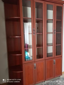 Oturma odası spot mobilya koltuk takımları İstediğin Ölçü ve Stile Uygun 11 Cam kapaklı az kullanılmış vitrin büfe salon mobilyası parçası
