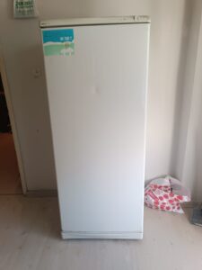 Vestel gri iki kapılı nofrost buzdolabı (dondurucu ve taze yiyecekler için ayrı) 18 KULLANILMIŞ TEK KAPILI BUZDOLABI 2500 TL