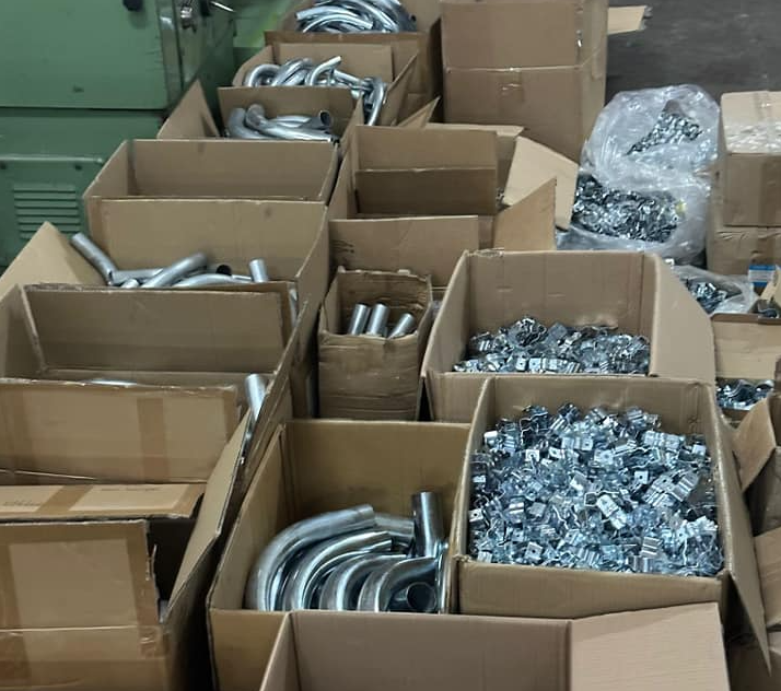 celik elektrik tesisat dirsek borulari ve kelepceleri 3